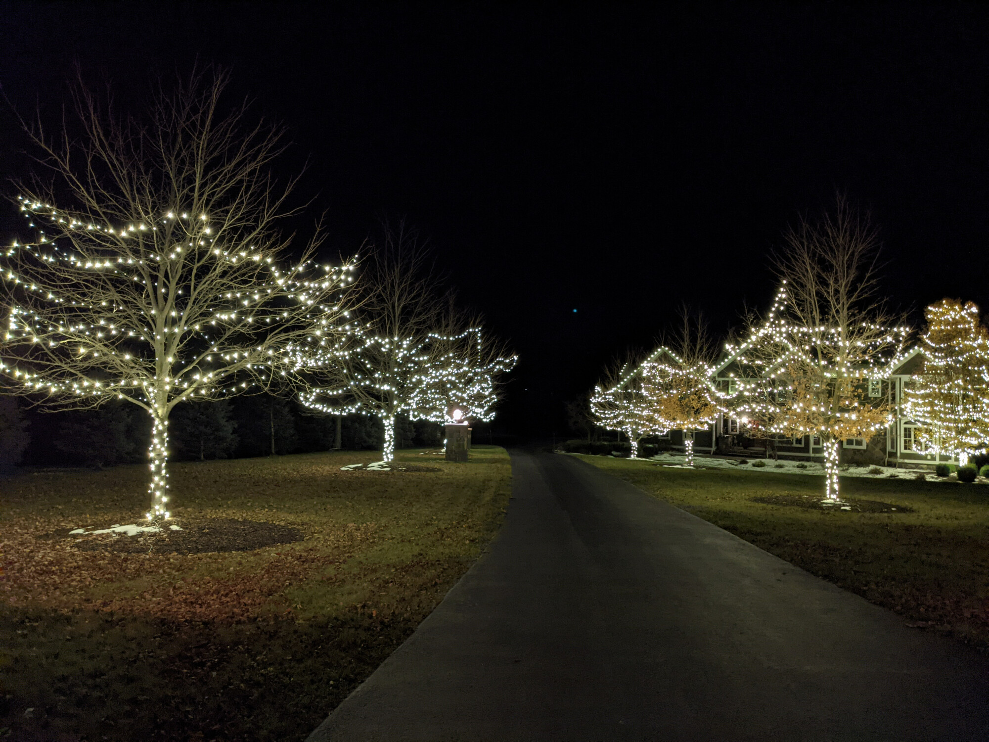 Honeoye Falls, NY Christmas Light Installation Service Request a Free